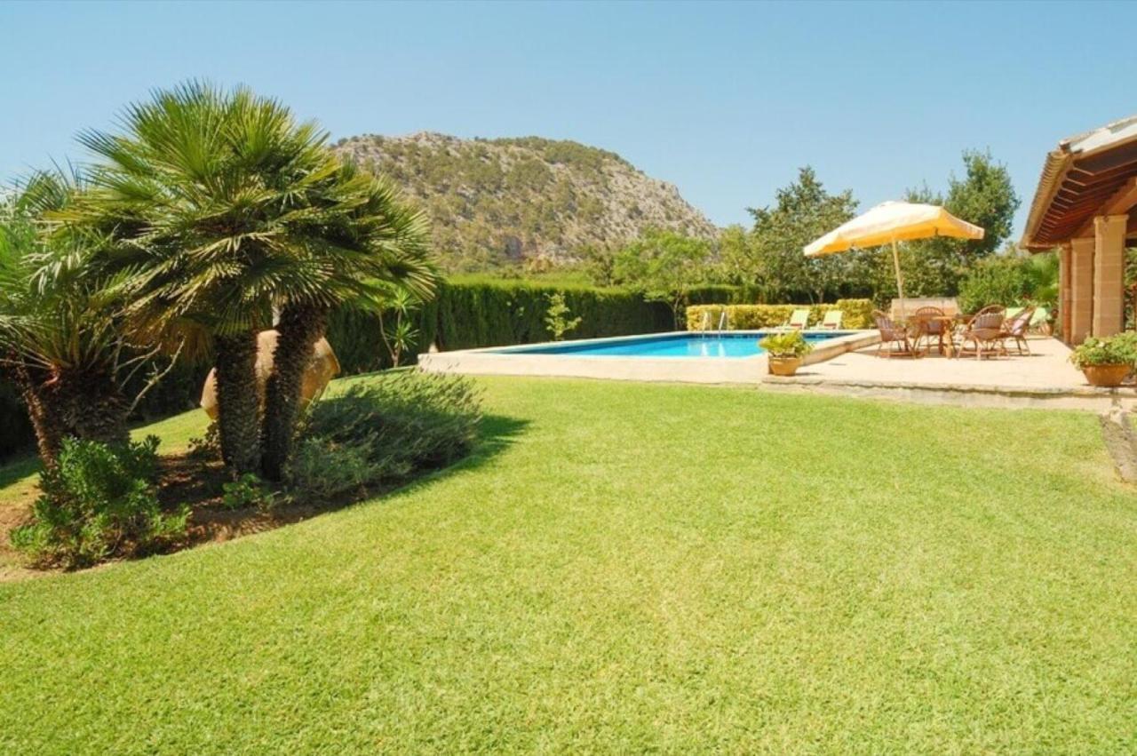 Luz Villa *